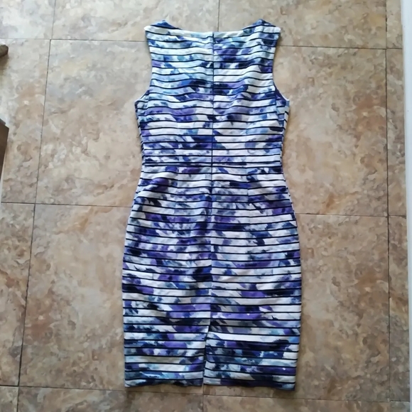 Cache Sleeveless Watercolor print Sheath Bandage dress, size 6 - Picture 4 of 7
